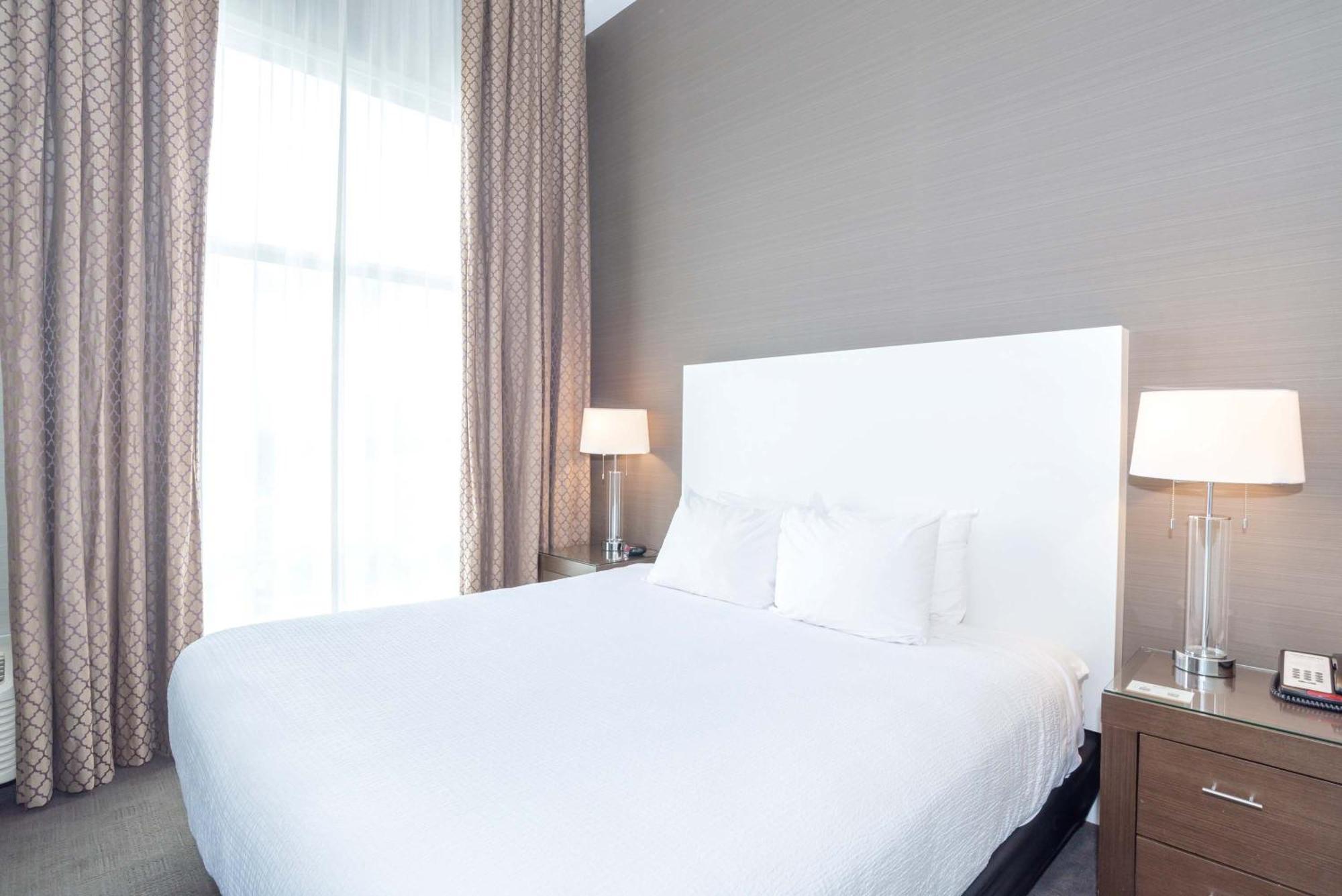 Sandman Hotel Abbotsford Airport Kültér fotó